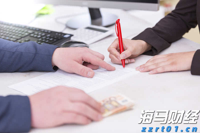 瑞银(UBS.US)CEO回应外汇衍生品亏损：非治理问题, 客户操作不当所致