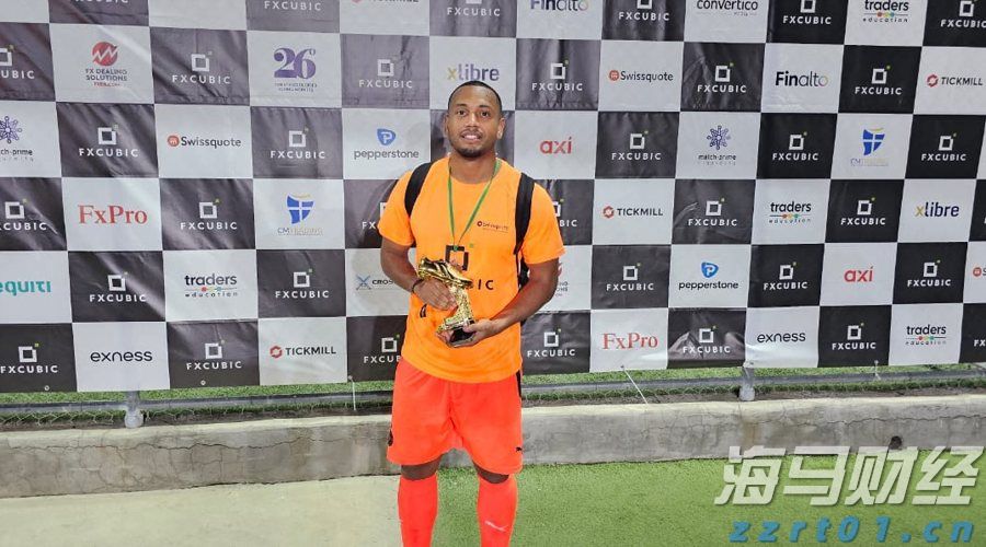 柳覃高速公路首片预制箱梁成功浇筑